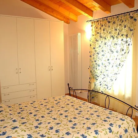 Agriturismo Al Tralcio Valeggio sul Mincio Room photo